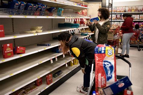 Nov 21, 2021 · This study develops a panic buying model that explains its driving forces and adverse consequences. The data were collected from 415 U.S. nationwide consumers during the outbreak of the current pandemic and analyzed through structural equation modeling. 
